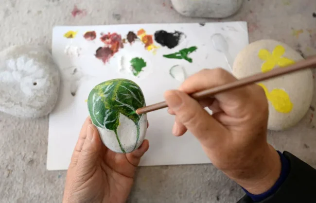 Guilin Pebble Painting